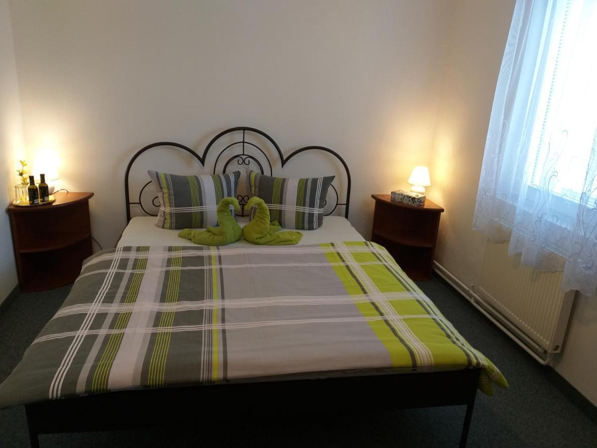 U Pohody Hotell Kovářská Exteriör bild