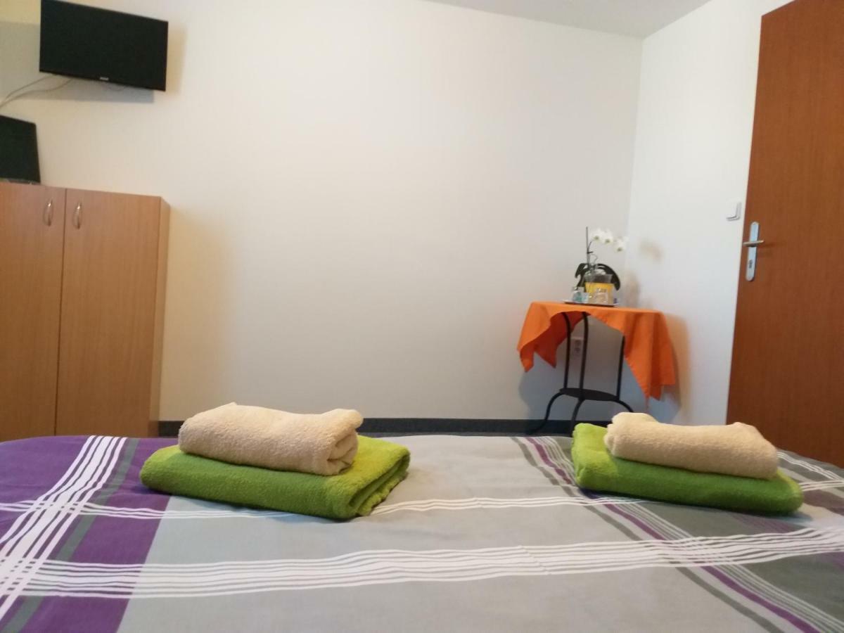 U Pohody Hotell Kovářská Exteriör bild